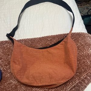 Rhubarb Baggu Medium Crescent Bag